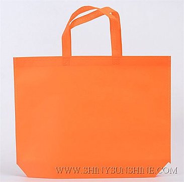 Custom PP Non woven recycle bag with logo design.